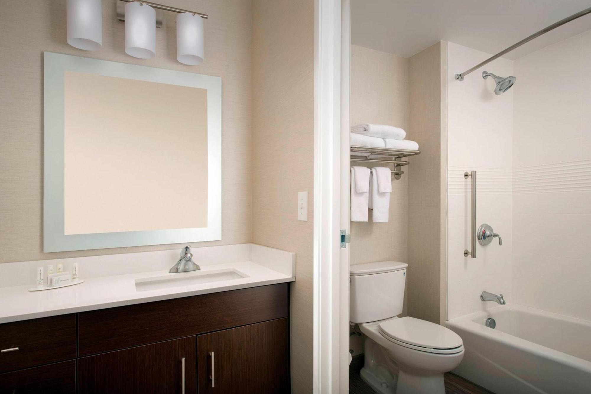 Towneplace Suites By Marriott Alexandria Fort Belvoir Mount Vernon Bagian luar foto